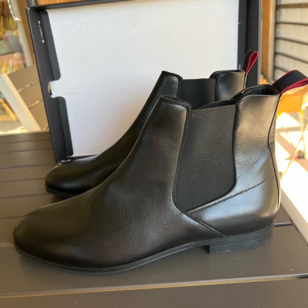 Hugo Boss Men Chelsea Boot size 43